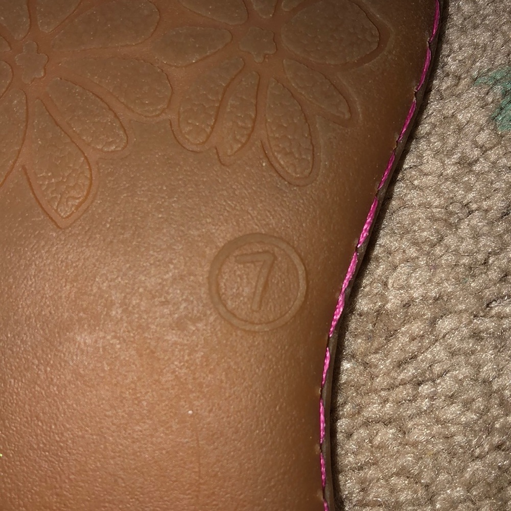 Sandals - Picture 4 of 4